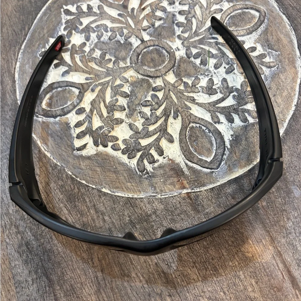 Oakley OO9096 Fuel Cell Sunglasses EUC - Picture 10 of 13